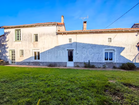 maison en pierre à rénover avec terrain et grange