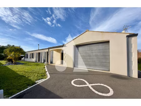 maison contemporaine tonnay charente 5 pièce(s) 143 m2