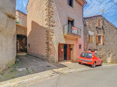 charmante maison de village avec garage et extérieurs