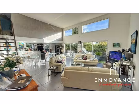 vente villa de plain-pied avec piscine