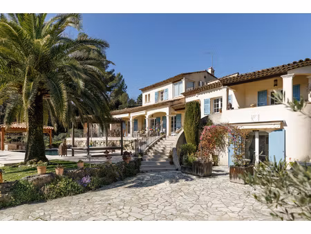 villa de charme de 260 m2 au rouret