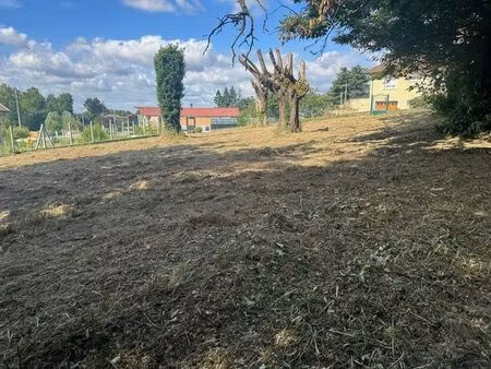 terrain constructible 965 m²