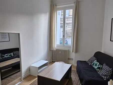 t2 meublée - rue de turenne