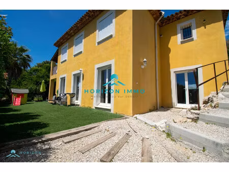 bas de villa meublée