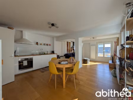 appartement meublé de 45 m2 récent en centre ville de libour