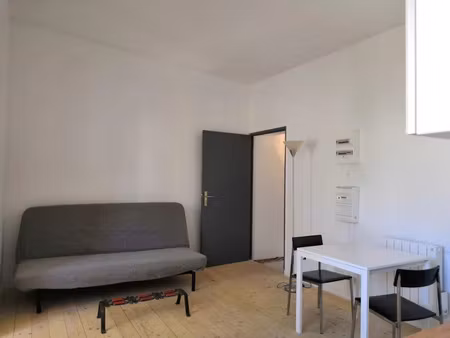 location meublée appartement 2 pièces 28 m² à montreuil (93100)  910 €