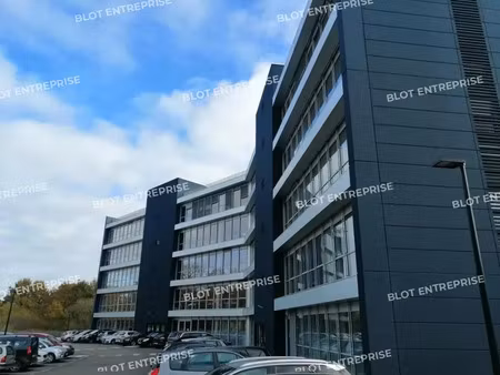 à louer - bureaux - 745 m² divisibles - nantes