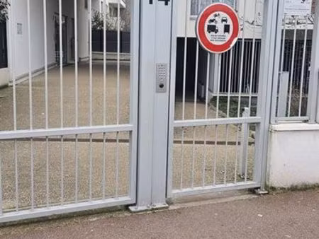 parking/box 13 m² antony