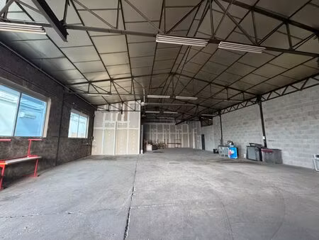 les meunieres : local commercial de 330 m² à louer !