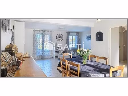 maison familiale dans un environnement calme