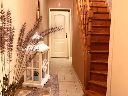 maison semi individuelle garages jardin