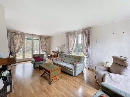 rare à la vente ! maison de type st cloud au parc des aigles