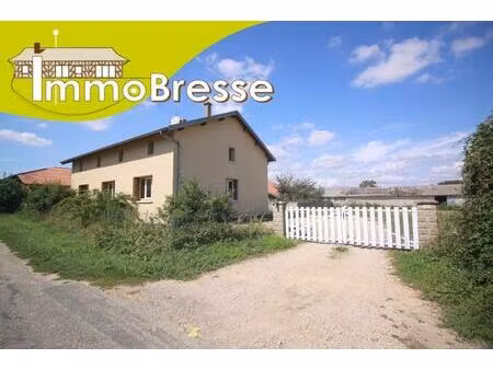 mantenay-montlin - a louer maison de plain-pied - 105 m² - terrain de 2 300 m²