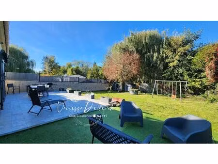 coup de cœur pour cette maison familiale au val saint germain