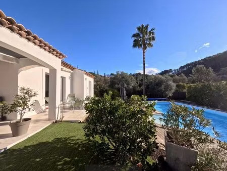 villa 6 pièces 130 m²