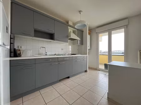 location appartement 3 pièces 60.01 m² à besançon (25000)  850 €