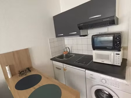 location meublée appartement 1 pièce 18 m² à neuilly-sur-seine (92200)  710 €