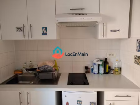 location meublée appartement 1 pièce 26 m² à saint-ouen (93400)  760 €