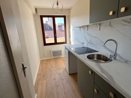 t1 bis refait à neuf en centre-ville avec balcon