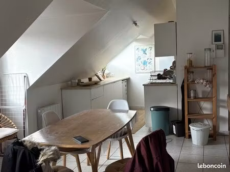 location t2 en top d'immeuble quartier st félix