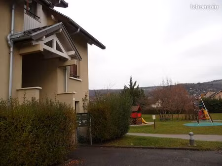 loue 4 pièces t4 spacieux et lumineux de 97 m2