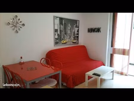 location studio meublé de 26 m2 avec sa terrasse privative de 15m2