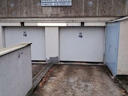 cédé place de parking dans très belle résidence ouverture électrique caméra de surveillanc