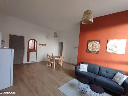 t2 meublé – 46 m² – très lumineux – parking privé – saint-chamond