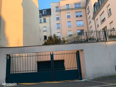 parking moto villejuif