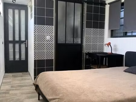 chambre 1 pièce 24 m²