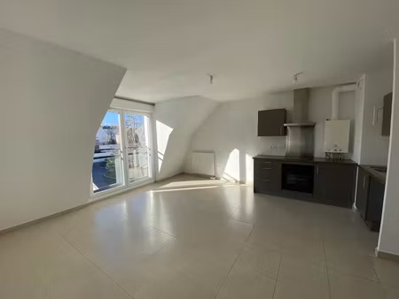 location appartement 2 pièces 43 m² à chambly (60230)  900 €