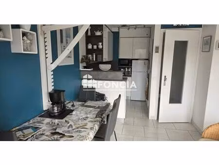 gréoux les bains   magnifique studio entièrement meublé   climatisé avec cave et balcon à 