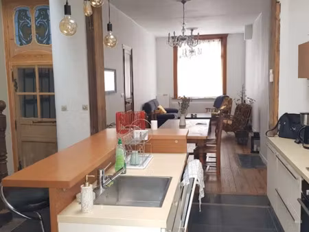 location meublée maison 5 pièces 120 m² à tourcoing (59200)  1 250 €