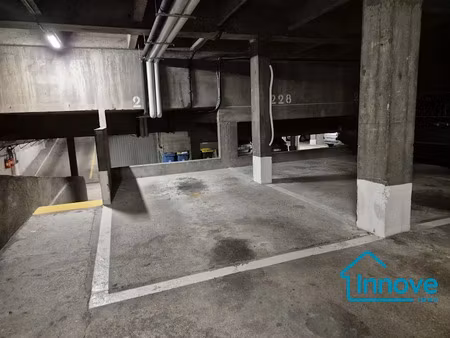 location parking 10 m² à versailles (78000)  80 €