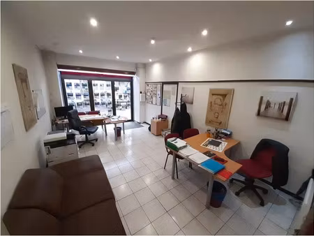 location locaux professionnels 25 m² à ales (30100)  733 €