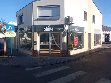 location locaux professionnels 2 pièces 85.4 m² à challans (85300)  1 100 €