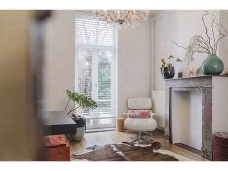 belle maison de ville avec caractère  lumière et espace