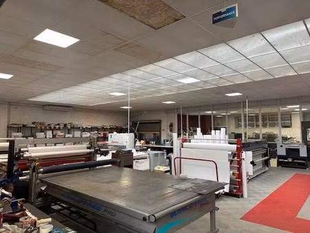 local commercial à vendre