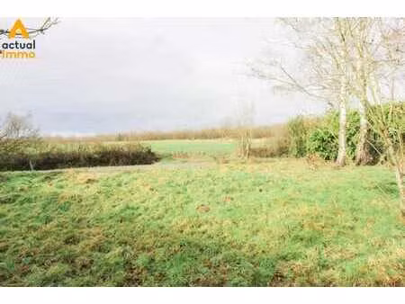 terrain à bâtir de 3a 15ca
