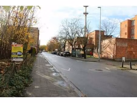 gunstig en centraal gelegen bouwgrond van 380 m²