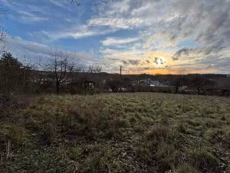 une parcelle de terrain située en zone d’habitat