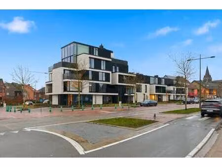 luxueus penthouse met een ruim terras en ondergrondse sta...