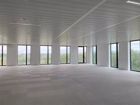 435 m² de bureaux nouvellement construits à proximité du ...
