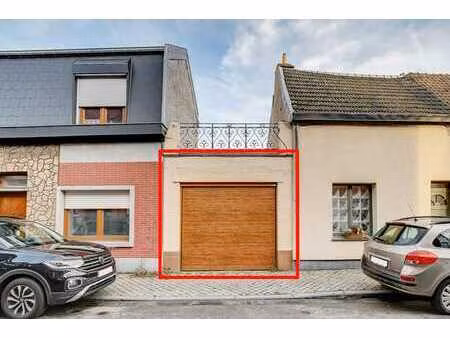 *option* entrepot de 70m²! a voir!
