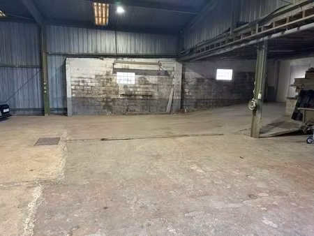 emplacement de parking couvert