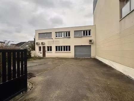 location locaux professionnels à herblay-sur-seine (95220)  5 500 €