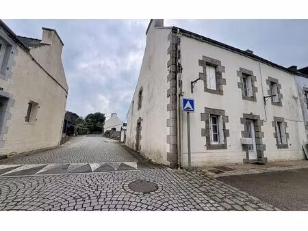 maison guimiliau 102 m² t-4 à vendre  137 600 €