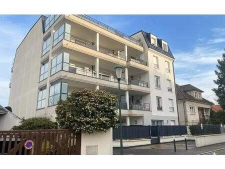 location appartement  60.24 m² t-3 à ozoir-la-ferrière  1 100 €
