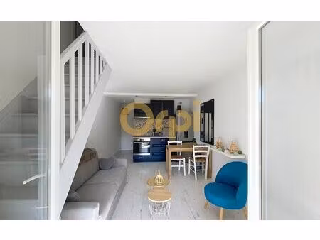 location appartement  m² t-2 à sainte-maxime  800 €