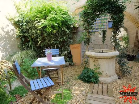 maison de caractère avec cour et jacuzzi 200 m² proche commerces